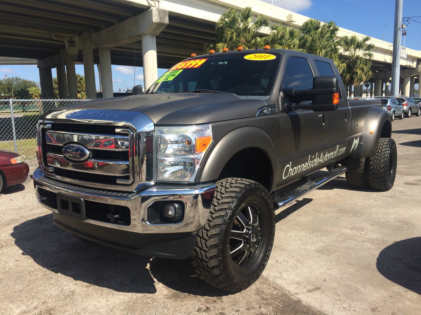 Ford F350 Lariat Super Duty Dually Crew Cab 4×4 for sale