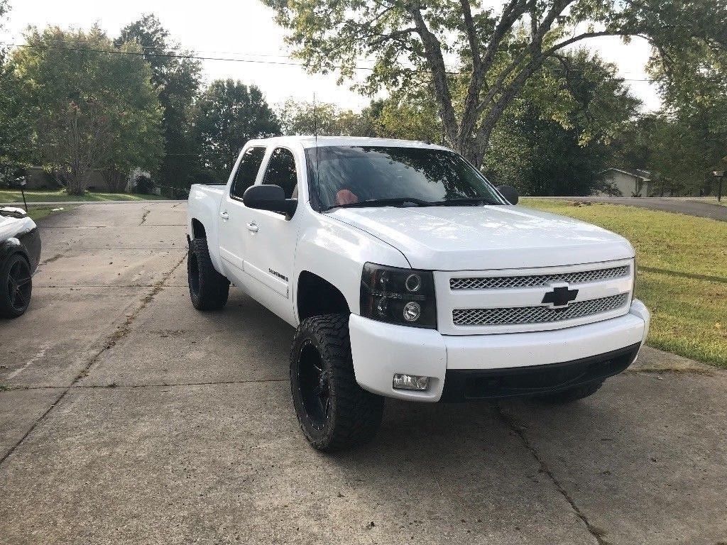 For sale: custom 2008 Chevrolet Silverado 1500 LTZ lifted