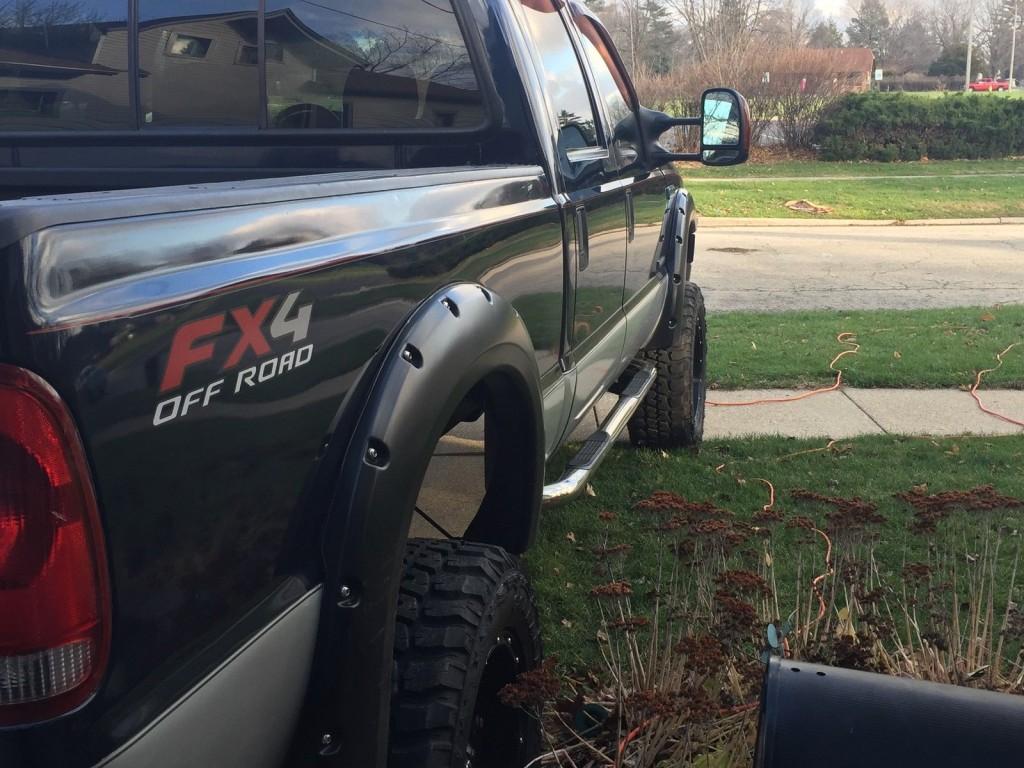 2005 Ford F 350 35” Muddders 5′ lift