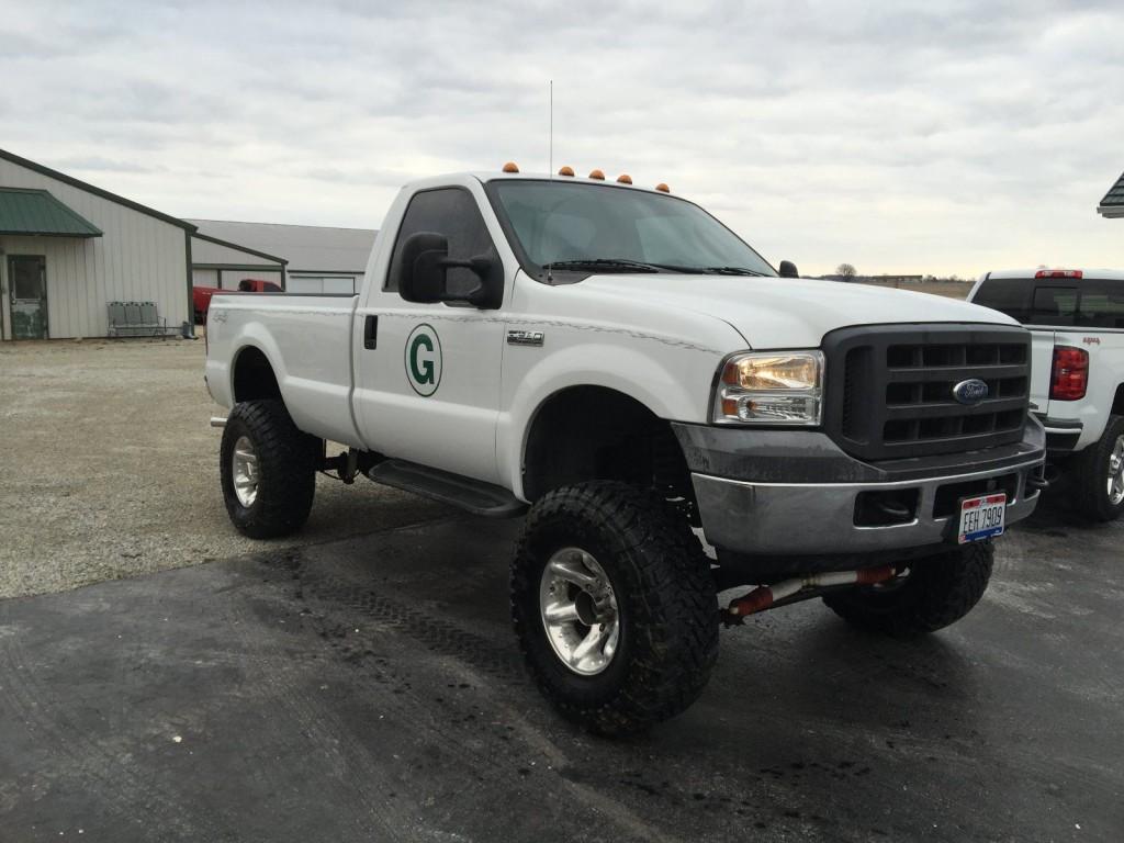 2005 ford f250 4×4 lifted