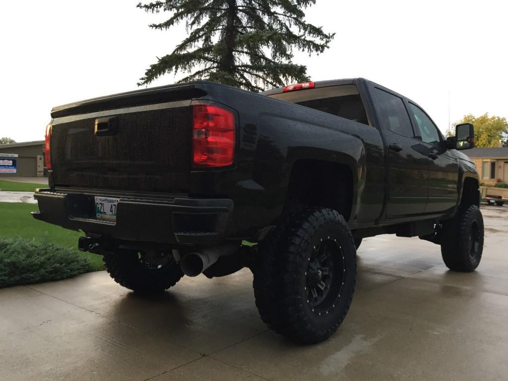 2015 Chevrolet Silverado 2500 7.5″ lift