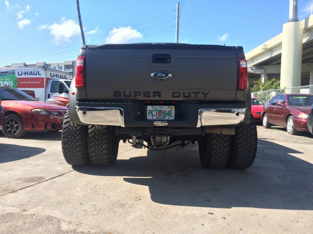 Ford F350 Lariat Super Duty Dually Crew Cab 4×4