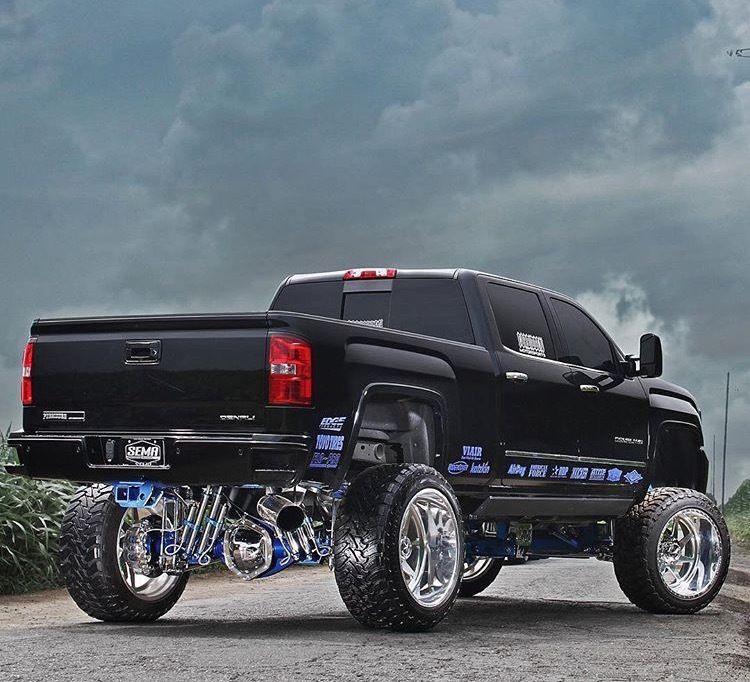 2015 GMC Sierra 2500HD Denail SEMA Truck