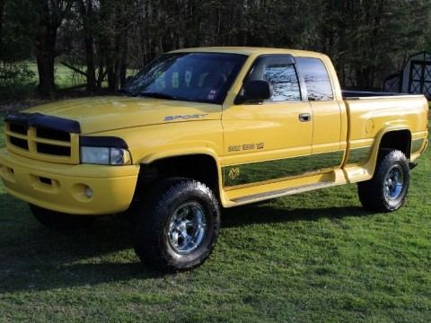 1999 Dodge Ram 1500 4&#215;4 Lifted Custom Yellow Extended Cab Truck for sale