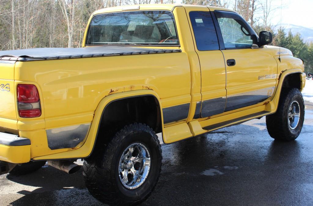 1999 Dodge Ram 1500 4×4 Lifted Custom Yellow Extended Cab Truck