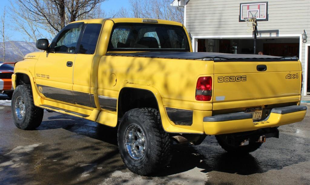 1999 Dodge Ram 1500 4×4 Lifted Custom Yellow Extended Cab Truck