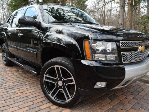 2012 Chevrolet Avalanche Z71 Off Road LT Edition Lift for sale