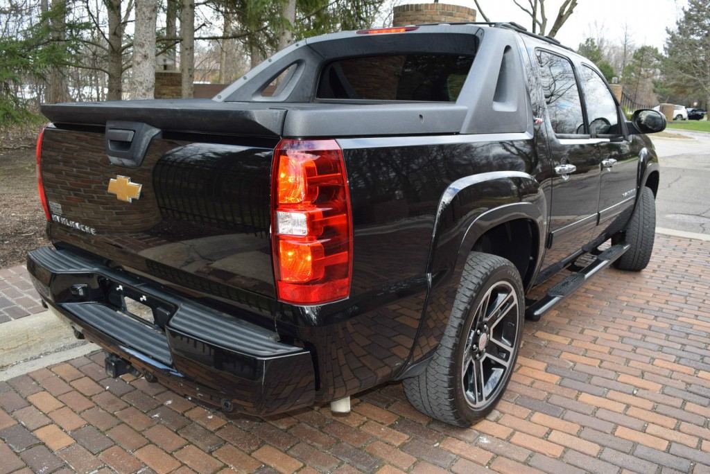 2012 Chevrolet Avalanche Z71 Off Road LT Edition Lift