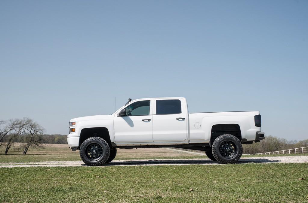 2014 Chevrolet Silverado 1500 5.3 7″ lift 4×4 Z71 Crew Cab