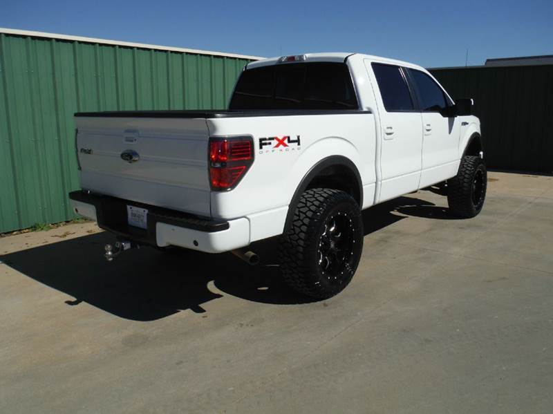 2011 Ford F-150 FX4 4×4 with brand new lift kit
