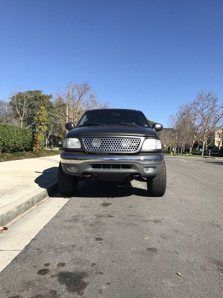Great 2002 Ford F-150 Lariat Extended Cab Pickup Truck