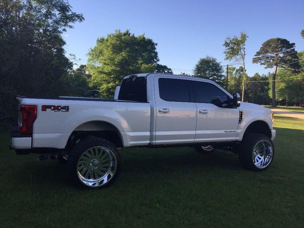 Badass 2017 Ford F 250 Lariat lifted