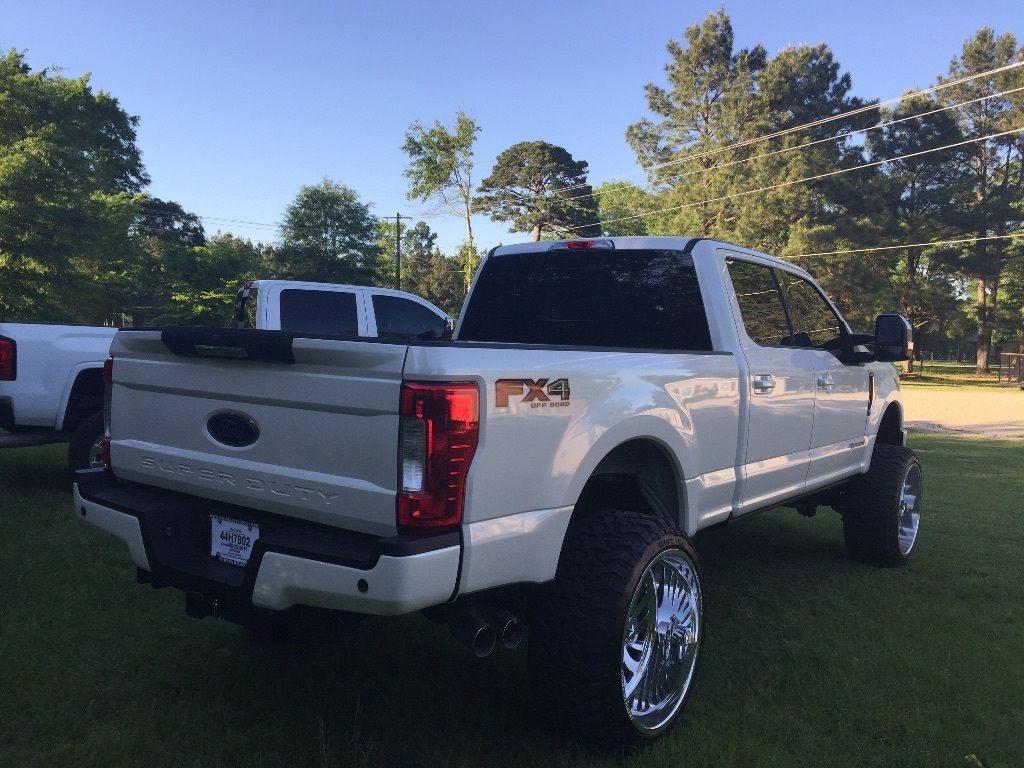 Badass 2017 Ford F 250 Lariat lifted