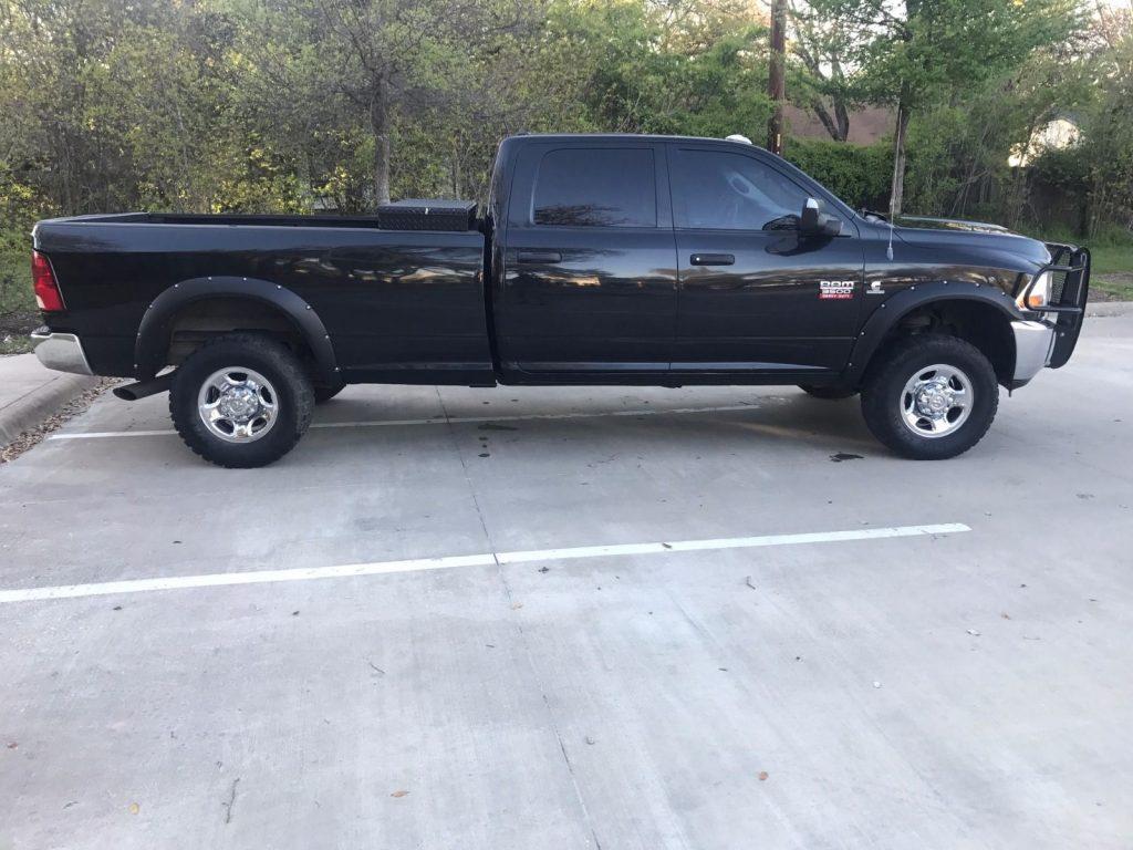 Clean Texas truck 2011 Dodge Ram 3500 SLT lifted