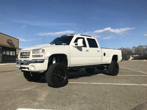 Mint condition 2003 GMC Sierra 2500 SLT Crew Cab lifted truck for sale