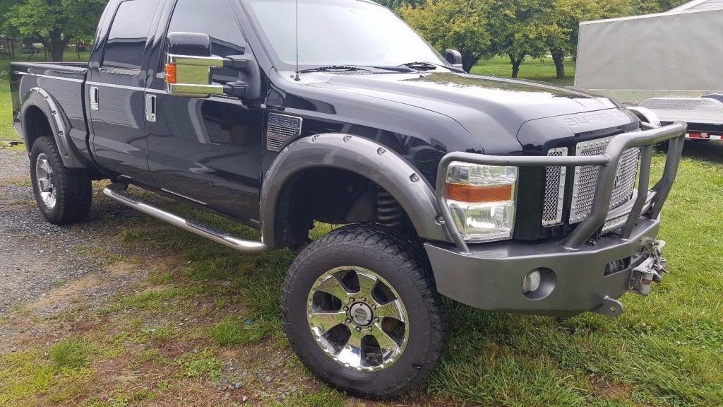 Strong runner 2008 Ford F 250 xl lifted truck
