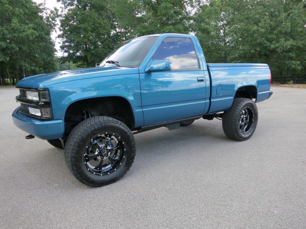 Completely tricked out 1997 Chevrolet Silverado 1500 lifted