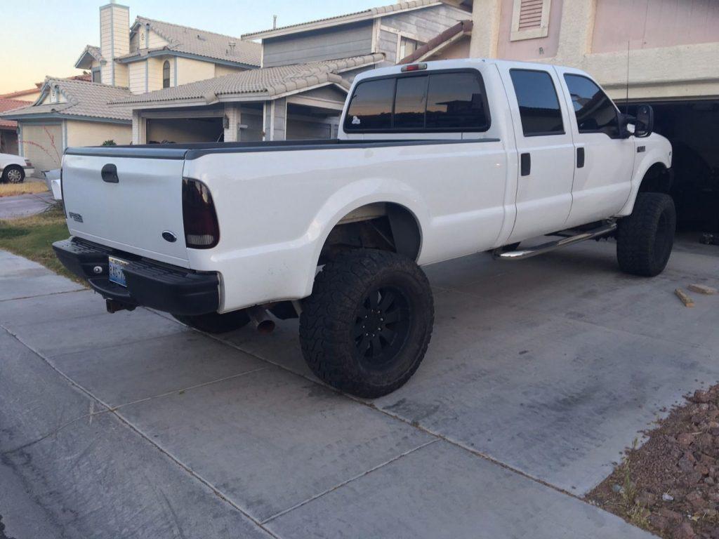 Recently serviced 2000 Ford F 250 lifted