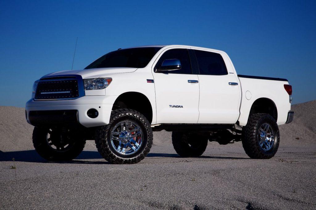 absolutely best 2010 Toyota Tundra Limited lifted