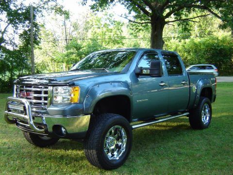 super clean 2010 GMC Sierra 1500 Lifted for sale