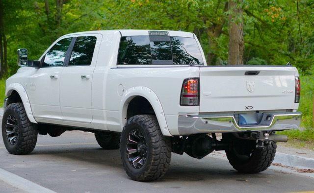 well serviced 2010 Dodge Ram 2500 lariat lifted
