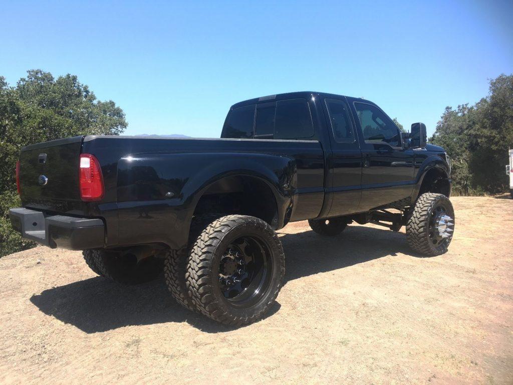badass 2008 Ford F 350 lifted
