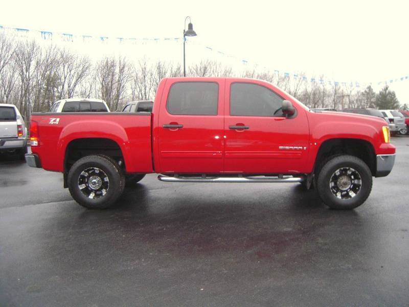 well equipped 2008 GMC Sierra 1500 SLE1 lifted