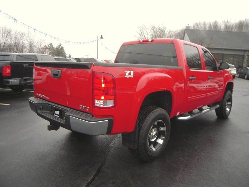 well equipped 2008 GMC Sierra 1500 SLE1 lifted