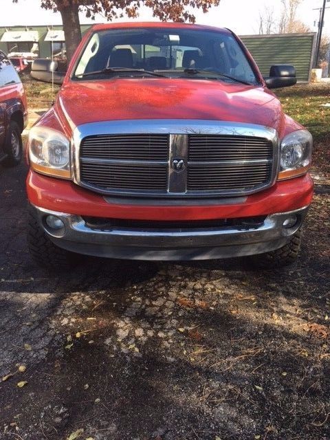 Lots of Extras 2006 Dodge Ram 2500 SLT lifted