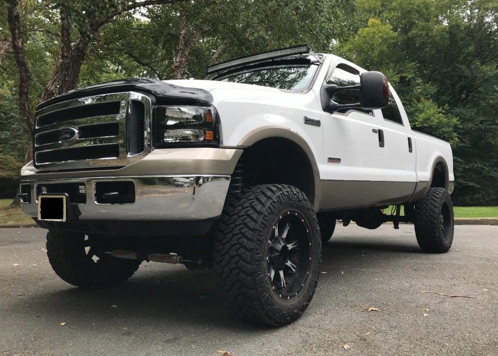 upgraded 2005 Ford F 250 Lariat lifted
