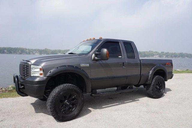 well equipped 2005 Ford F 350 XLT lifted