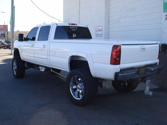 well equipped 2003 Chevrolet Silverado 2500 Lifted