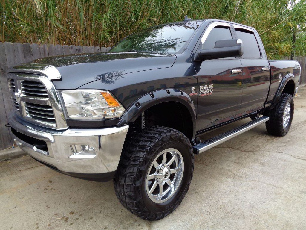 very clean 2014 Ram 2500 Lone Star lifted