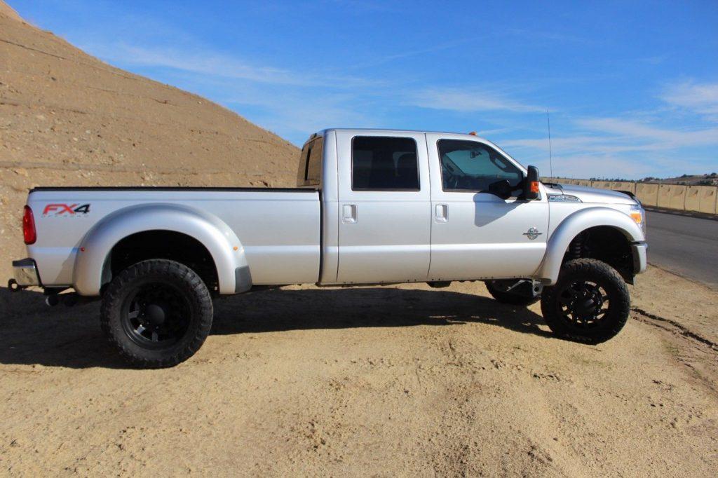 low mileage 2013 Ford F 450 Super Duty Lariat lifted