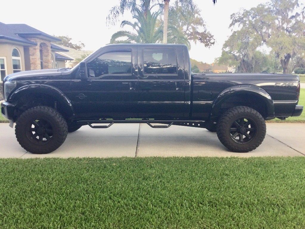 never offroaded 2013 Ford F 250 Lariat lifted