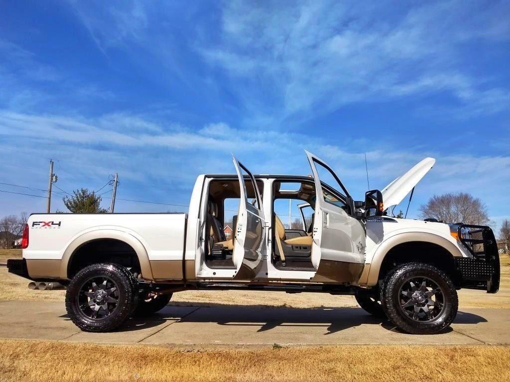 well maintained 2013 Ford F 250 Lariat FX4 lifted