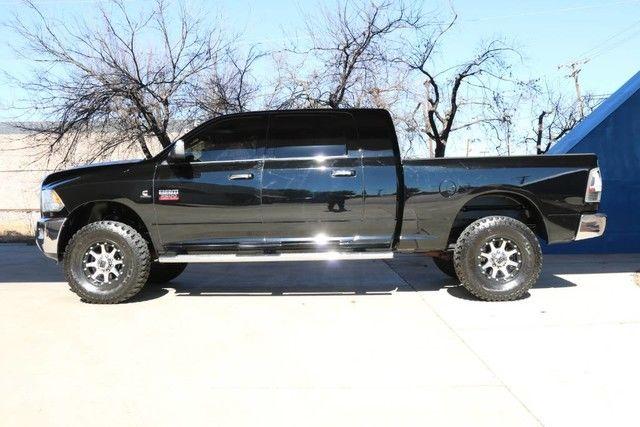 well optioned 2012 Ram 2500 Big Horn lifted