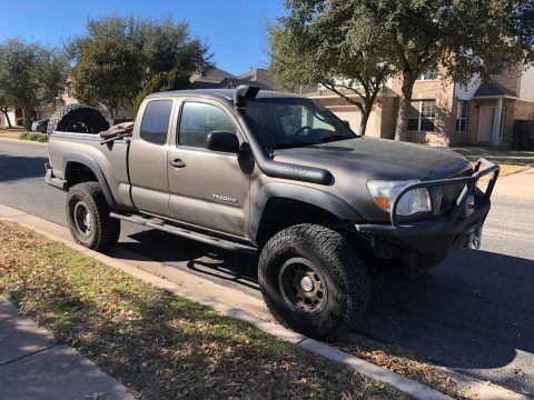 modified 2009 Toyota Tacoma lifted for sale