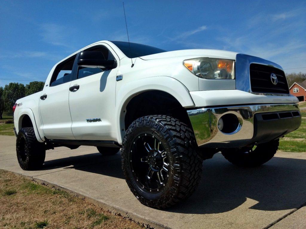 well maintained 2008 Toyota Tundra SR5 lifted