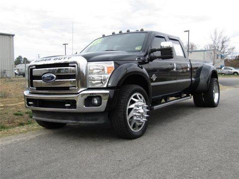 well optioned 2011 Ford F 450 Lariat lifted for sale