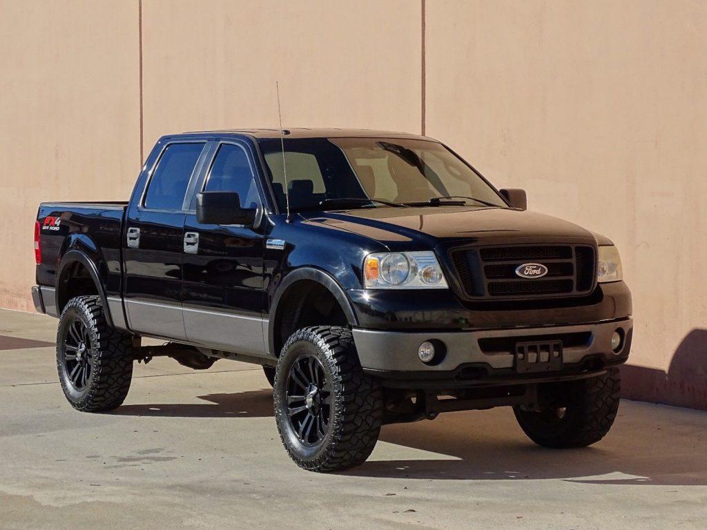 super clean 2007 Ford F 150 FX4 Crew Cab lifted
