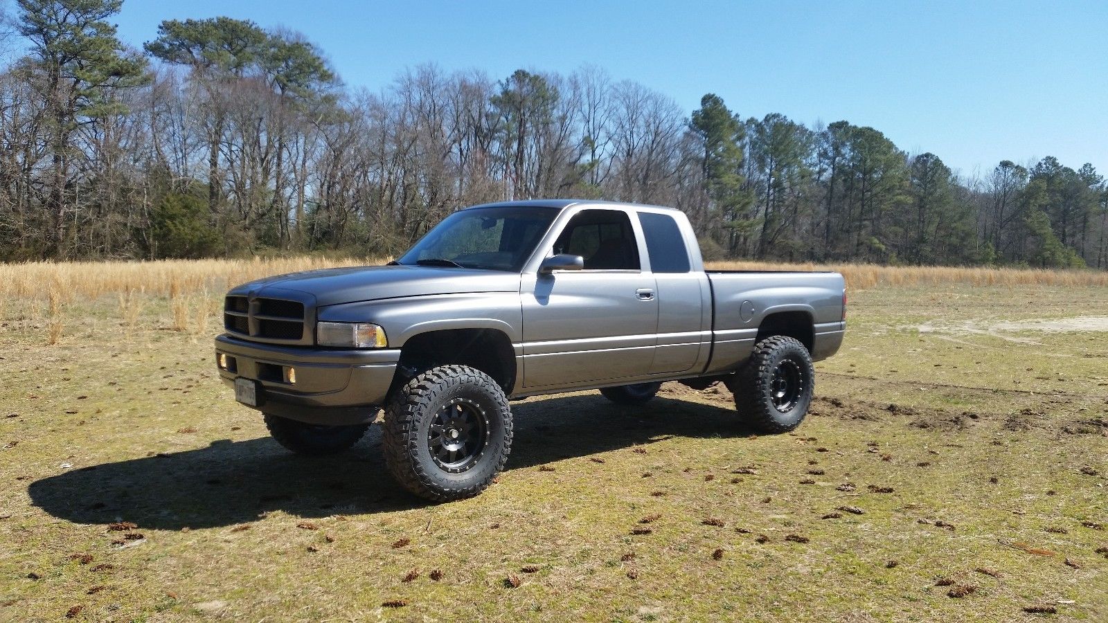 minor dents 1998 Dodge Ram 1500 SLT Quad Cab 4 Door Pickup lifted for sale