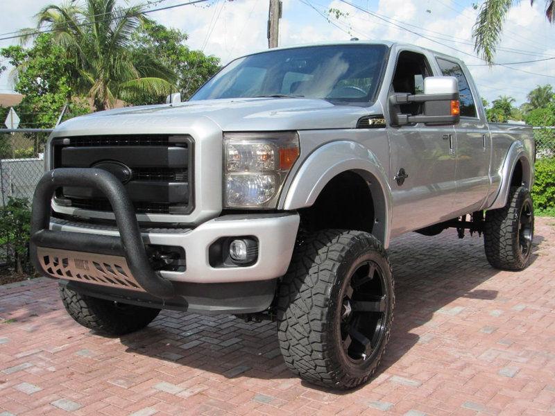 low mileage 2015 Ford F 250 Super DUTY crew cab lifted
