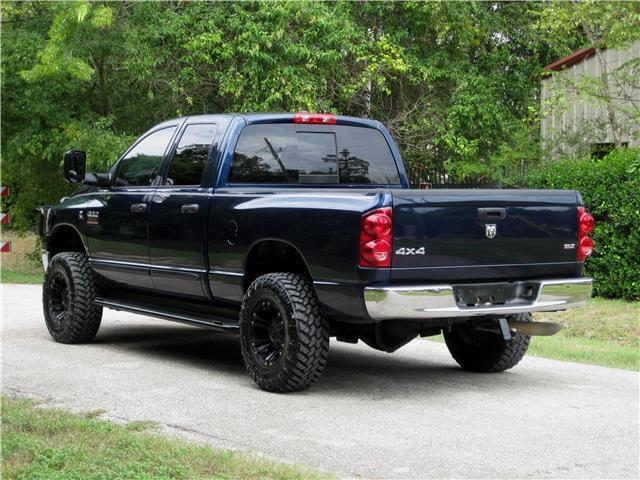 well equipped 2007 Dodge Ram 2500 lifted