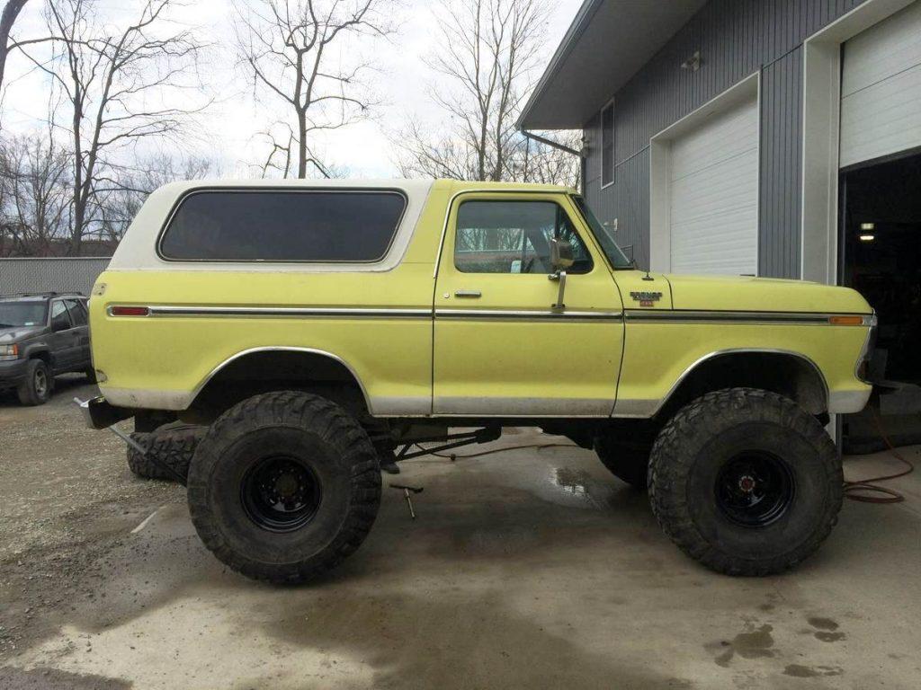indestructible 1979 Ford Bronco XLT lifted