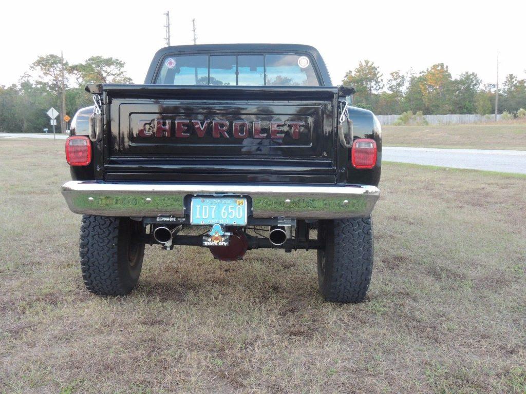 clean 1987 Chevrolet Pickups Scottsdale lifted