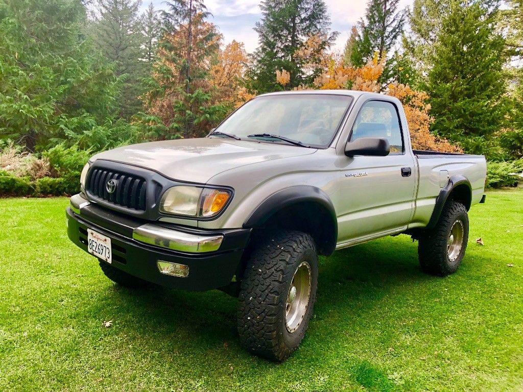 For sale new paint 2003 Toyota lifted