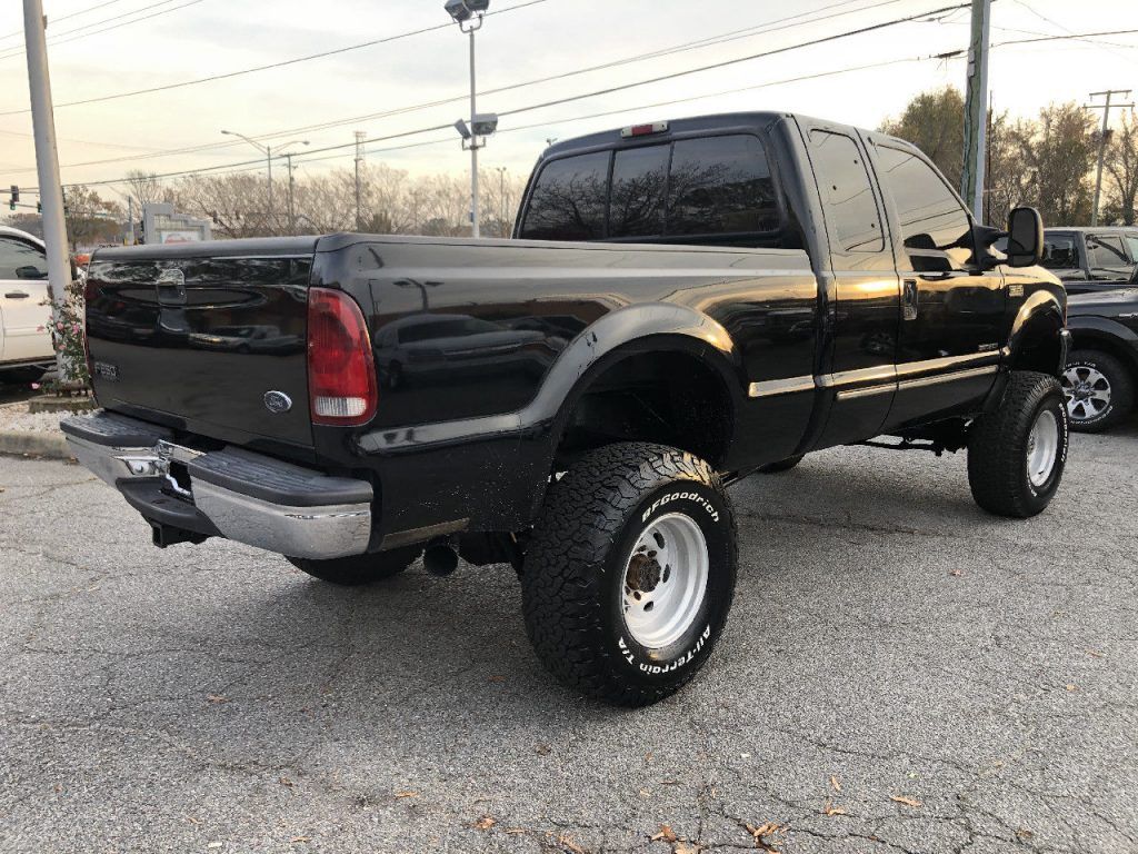 loaded 2000 Ford F 250 Lariat lifted