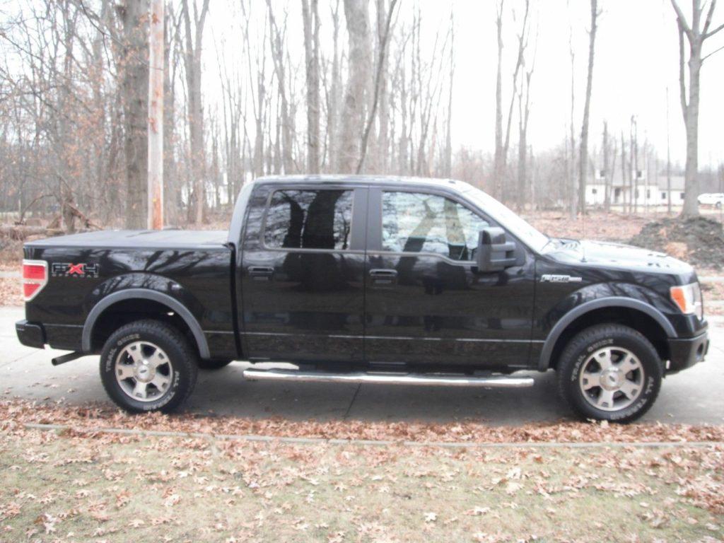 loaded with goodies 2010 Ford F 150 FX4 Supercrew lifted