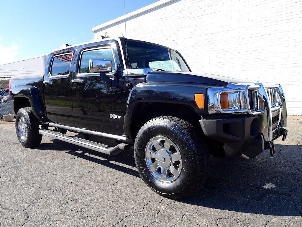 well equipped 2009 Hummer H3T lifted